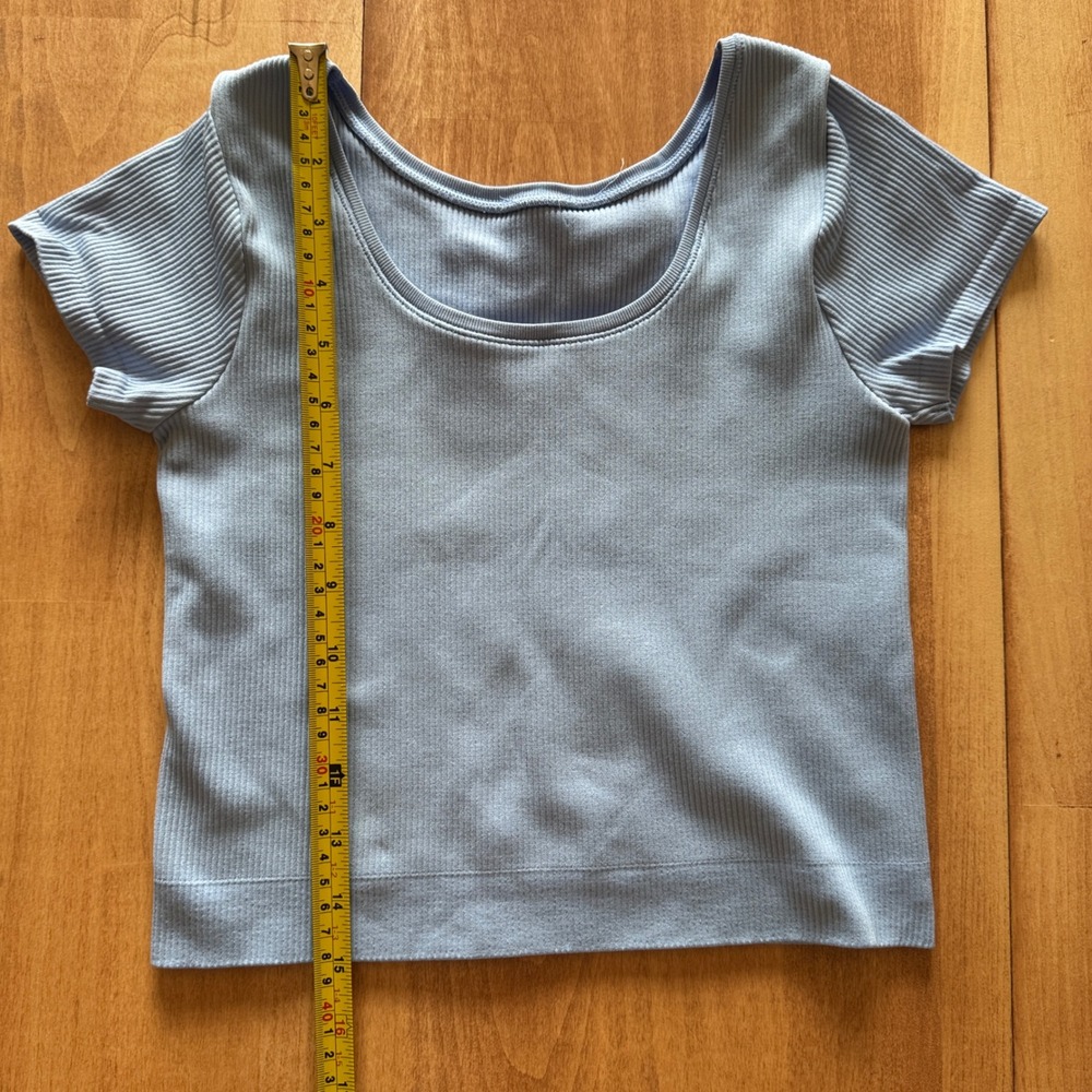 Elee Light Blue Ribbed Seamless Short Sleeve Scoop Neck Crop Top Activewear - Picture 4 of 4